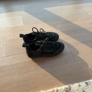 Vans MTE Old Skool Waterproof VN000CVNBKA1 Men wom Shoes
 Black Low-Top Sneakers